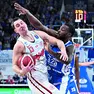 Francesco Candussi alle prese con Jason Burnell (Foto Ciamillo/Lasorte)