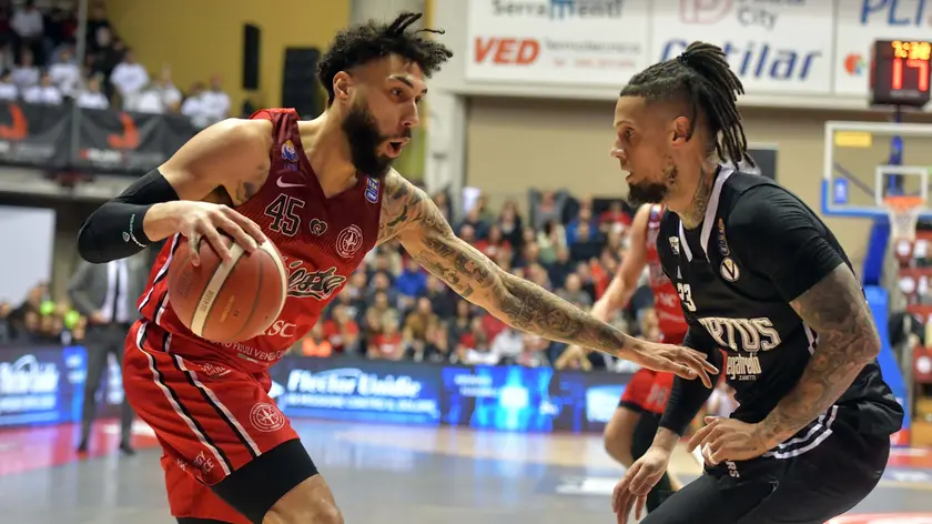 Denzel Valentine è alle prese con un problema alle costole (Foto Bruni)