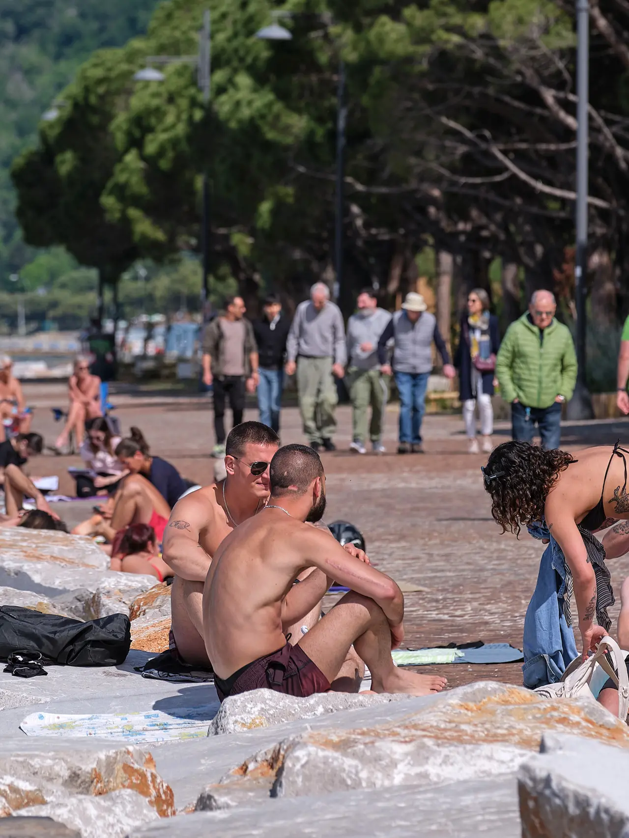 Maggio a Barcola fra costumi e piumino (Silvano)