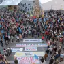La protesta del Comitato No Ovovia fuori dal Municipio (Silvano)