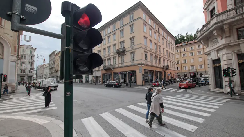 Semafori e attraversamenti pedonali cittadini (Lasorte)