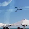 Le Frecce Tricolori in volo sopra la spiaggia di Grado