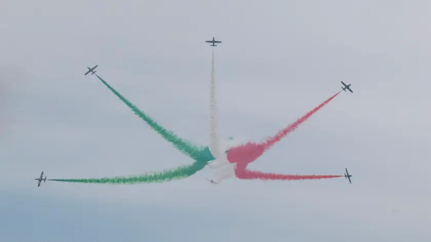 Lo spettacolo delle Frecce Tricolori a Grado (foto Pier Giorgio Minin)