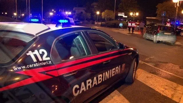 Una volante dei carabinieri in una foto di archivio