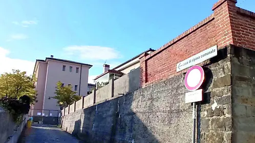 La struttura che ospita la casa di riposo in salita Ubaldini a Muggia