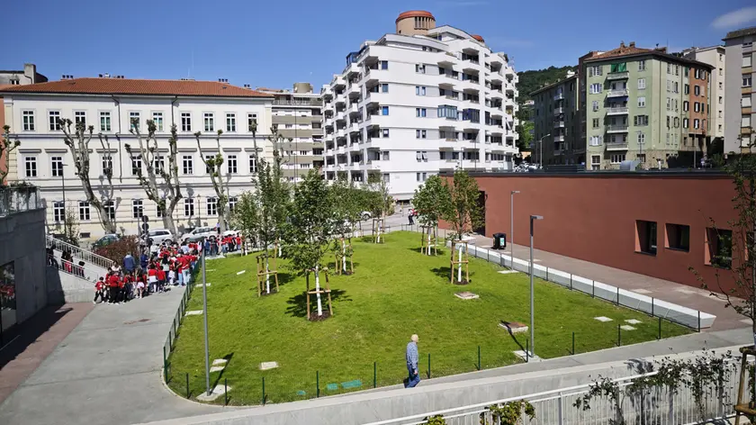 Il nuovo asilo nella piazza dell’ex Polstrada a Roiano. Foto Lasorte/Silvano