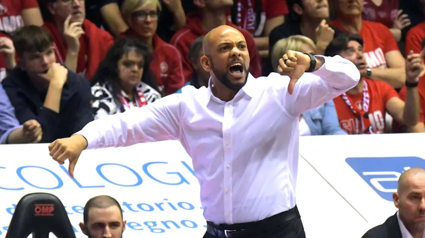 La grinta di Jamion Christian durante la sua ultima partita alla guida di Trieste foto Bruni