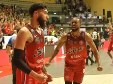 Denzel Valentine e Markel Brown tra i migliori giocatori della stagione biancorossa foto Bruni