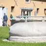 Il pozzo, oggi risistemato, in cui perse la vita il piccolo Stefano Borghes. Foto Tibaldi