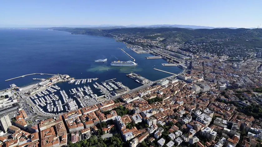 Trieste vista dall'alto (Foto Bruni)