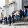 Il feretro di Matteo Piazzetta: sulla bara le sue maglie da volley