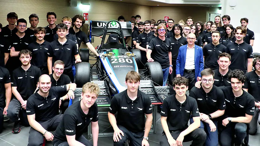 La squadra multidisciplinare Uniud E-Racing Team