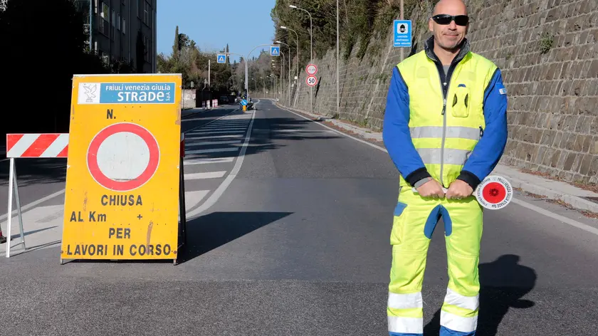 La costiera chiusa per lavori in una foto di archivio (Silvano)