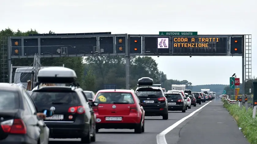 Traffico intenso nel weekend dell'8 giugno: Pentecoste, fine scuole e concerto di Cremonini a Lignano
