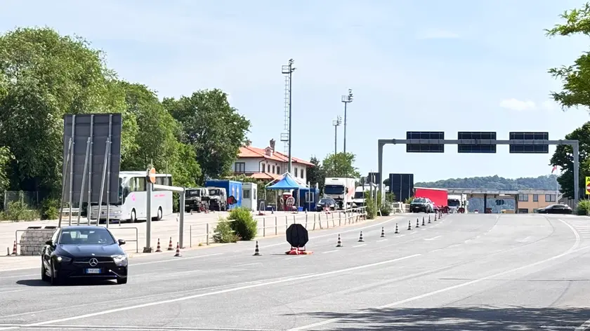 I camion al valico di Fernetti
