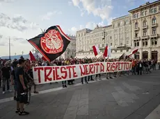 La manifestazione di giovedì 5 giugno in piazza Unità a Trieste. Foto Lasorte