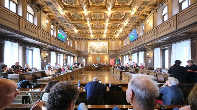 L’aula del Consiglio comunale durante la seduta di giovedì. Fotoservizio di Massimo Silvano
