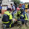 Vigili del fuoco italiani e sloveni impegnati nelle operazioni di soccorso dopo l’emergenza terremoto simulata nell’esercitazione foto Tibaldi