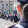 La cerimonia in piazza Unità alla presenza delle istituzioni e delle associazioni patriottiche Foto Massimo Silvano