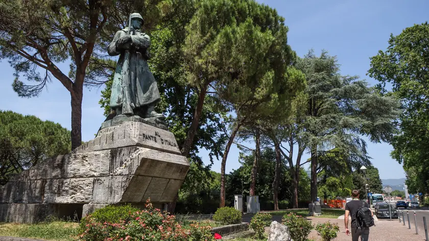 La statua del fante (Tribaldi)