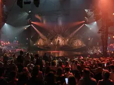 Dentro il tendone del Cirque du Soleil in attesa dello spettacolo (Silvano)