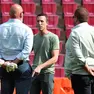 Il presidente della Triestina Ben Rosenzweig parla con l’ad Sebastiano Stella e con Alex Menta