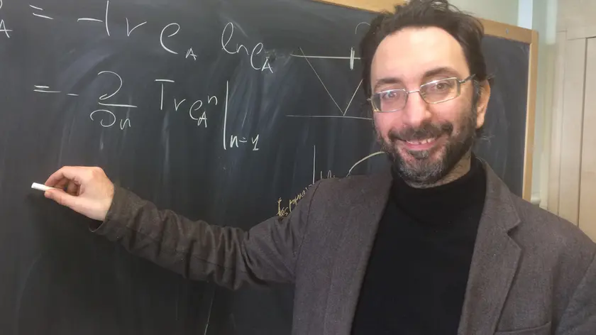 Il docente di fisica teorica Pasquale Calabrese