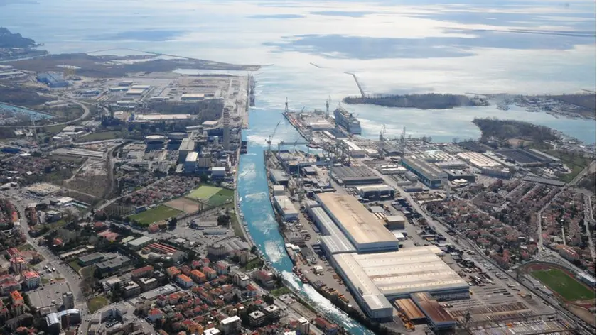 Una veduta della zona industriale del Lisert a Monfalcone
