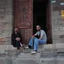 Attaulah e Safiullah ai piedi del magazzino 4, dove dimorano da due settimane. Fotoservizio Lasorte