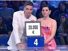 Harley Zuriatti con il marito Andrea ad Affari tuoi nel 2024