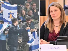 Tifosi israeliani allo stadio Friuli lo scorso ottobre e, a destra, l'assessore Chiara Dazzan
