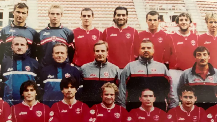 Roberto Piccinino nella foto di squadra (seconda fila, secondo da destra)
