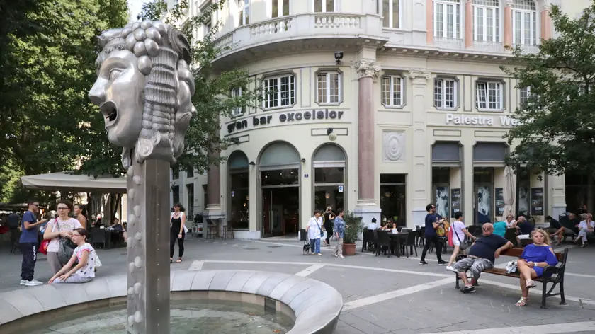 Il Gran Bar Excelsior in viale XX Settembre in una foto d'archivio