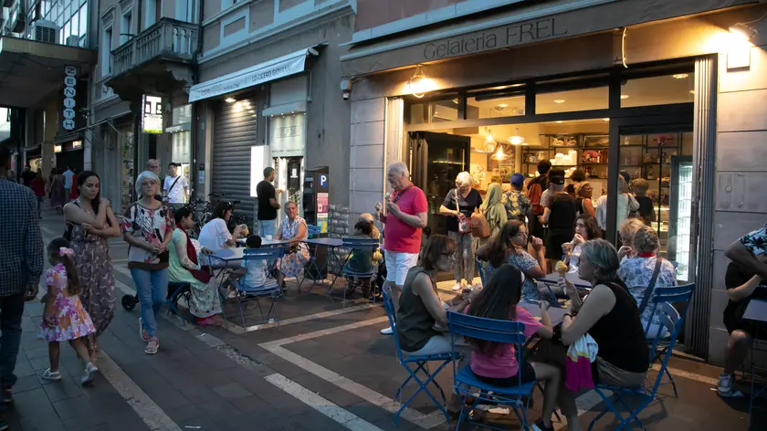 Una passata edizione della Notte dei saldi a Monfalcone