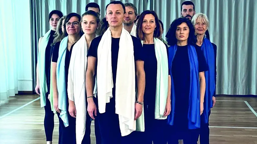 Onda - azione danzata, coreografia di Marta Zacchigna, del centro di ricerca Dancing House