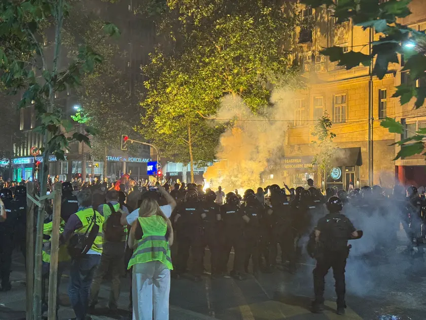 I tafferugli sabato sera a Belgrado