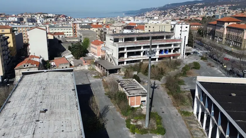 Una panoramica del comprensorio dell’ex Fiera di Montebello (Bruni)
