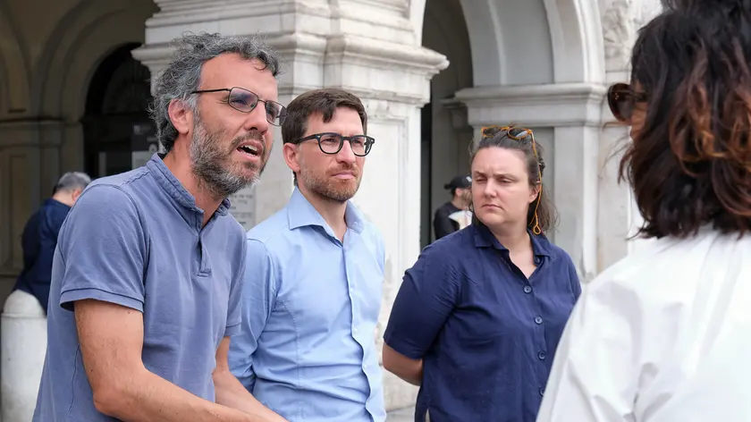 I consiglieri di opposizione Giovanni Barbo (Pd), Paolo Altin (Punto franco) e Giorgia Kakovic (At) foto Silvano