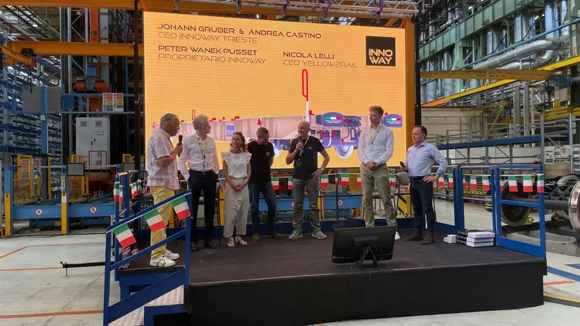 Con la presentazione del suo carro da 80 piedi, Innoway dà il via al percorso che prevede una produzione standardizzata entro la fine del 2027, quando l’azienda conta di riportare al lavoro gli oltre 250 dipendenti