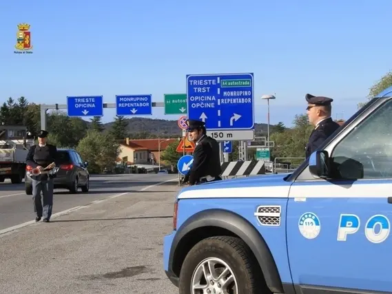 La Polizia di frontiera impegnata nei controlli ai confini
