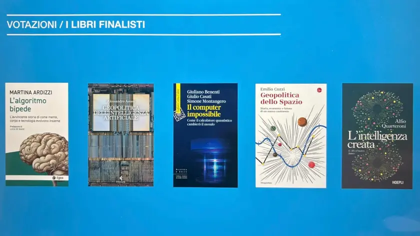Le copertine dei cinque volumi finalisti: 1) Ardizzi, 2) Aresu, 3) Benenti Casati e Montagero, 4) Cozzi, 5) Quarteroni