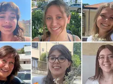 Le centine del Deledda-Fabiani: in basso a sinistra c'è Barbara Coslovi, 55 anni