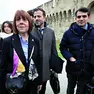 Gisèle Pelicot arriva al tribunale di Avignone