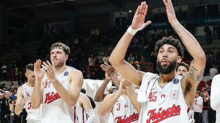 Trieste cerca un pivot e un’ala per sostituire Valentine e Johnson
