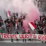 La manifestazione in piazza Unità contro la proprietà americana (Lasorte)