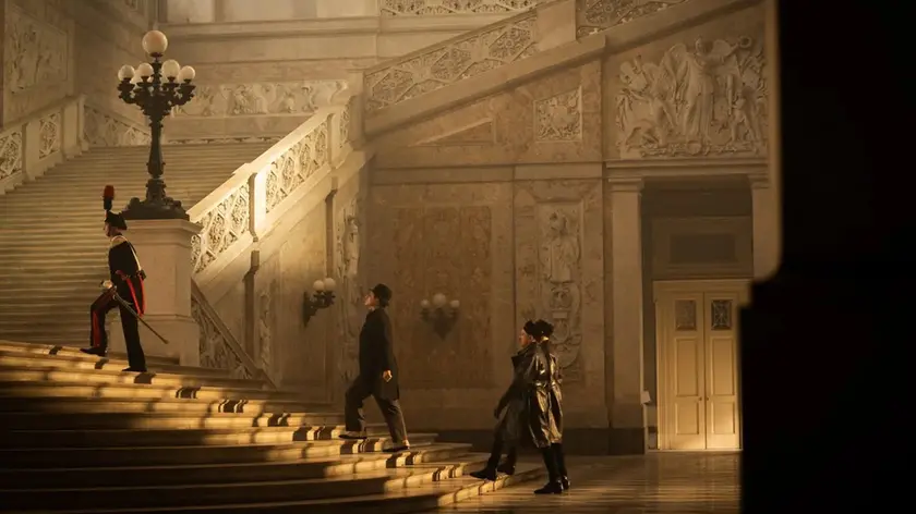 Una scena della serie tv M