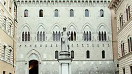 Rocca Salimbeni, edificio trecentesco che ospita la sede storica del Monte dei Paschi di Siena
