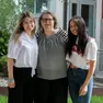 Giulia Fabris e Alessia Benes con la professoressa Solidoro (foto Bonaventura)