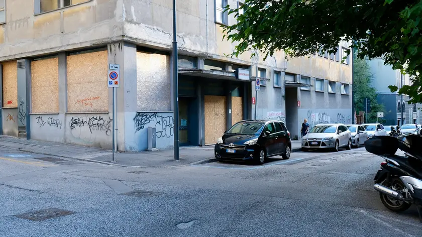 Il punto dove l'anziana è stata rapinata (Silvano)