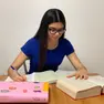 Giulia Taccone, 18enne trevigiana, durante la preparazione all’esame di maturità